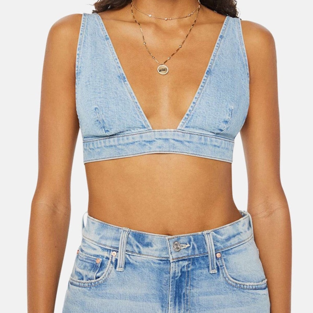 MOTHER The Tit For Tat Light Denim Crop Top